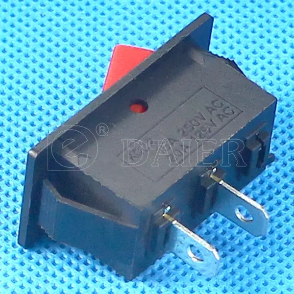 10 pièces 6A AC 125V Interrupteur à Bascule ON-OFF-ON 3